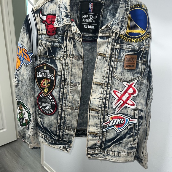 Basketball jacket - Picture 2 of 3